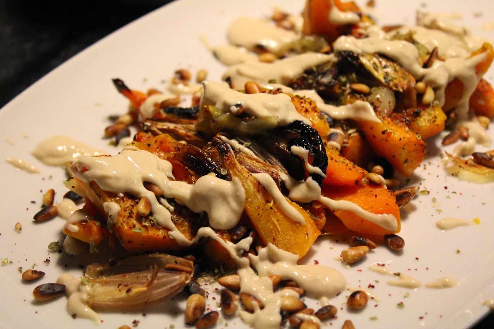 Butternutkürbis mit Tahinsoße – heideblitz
